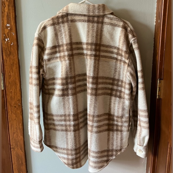 Oversized Flannel Jacket - Picture 2 of 3